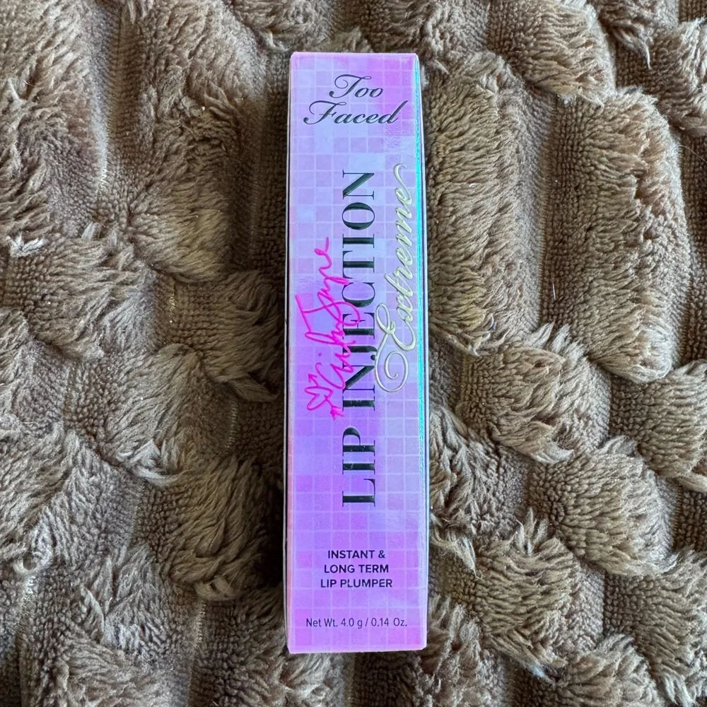 Too Faced Lip Injection Extreme - Painkillr Pink - Picture 1 of 12